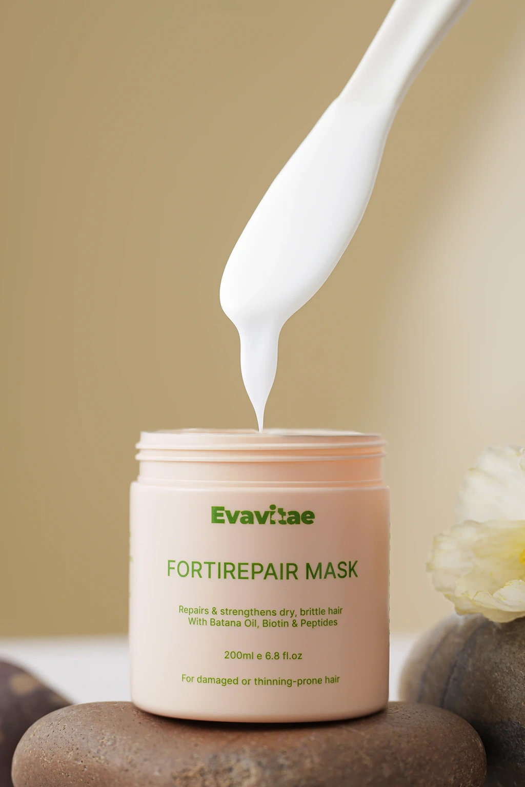 evavitae-hair-mask-texture-closeup-02