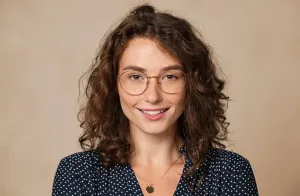 Can Postpartum Hair Loss Recover? Mechanisms, Timeline, and When to Seek Help