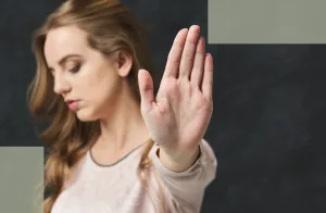 Can You Stop Postpartum Hair Loss Completely Here’s What Science Says-01