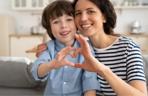 Postpartum Hair Loss Timeline How Recovery Happens From 0–18 Months