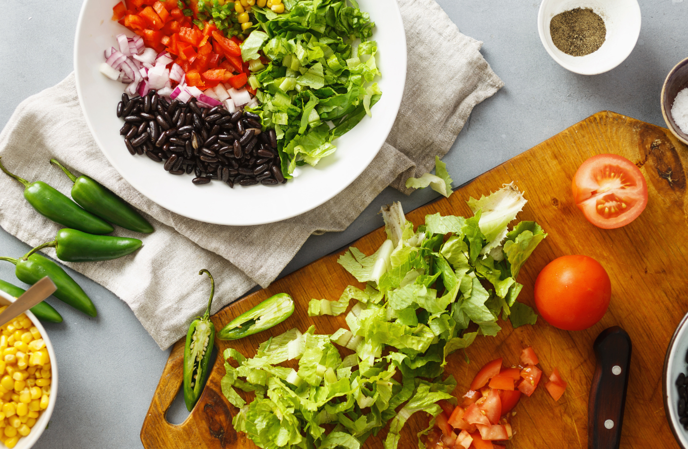 The Science of Ingredients in Hormonal Hair Loss Which Support Recovery — and Which Become Stimulation Traps