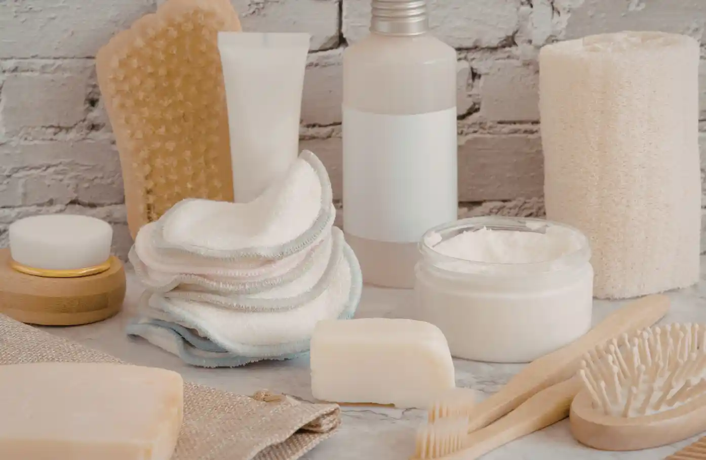 Hair Loss Isn’t Because You Wash Your Hair Wrong — Your Body Is Quietly Telling You “Energy Levels Are Low”