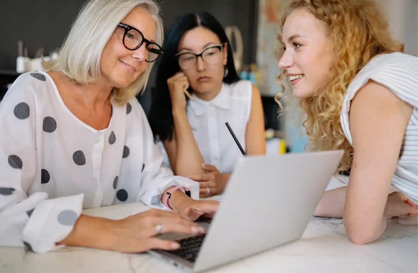 Gentle vs Aggressive Hair Growth Methods What Works for Women