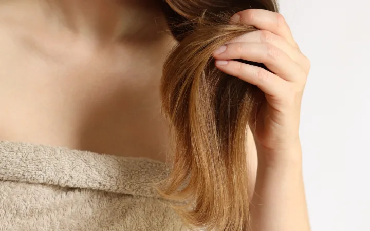 Avoiding Mechanical Damage The Most Common “False Worsening” in Hormonal Hair Loss