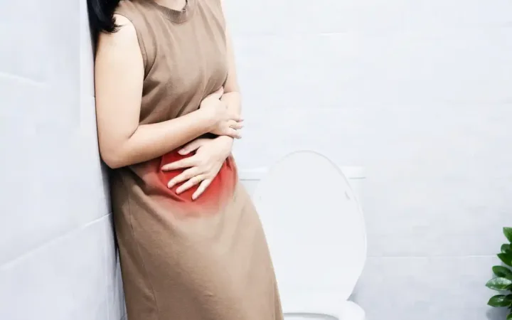 Heavy menstrual bleeding and long-term iron depletion can affect hair growth before anemia appears. Learn why iron gaps often show up in hair first.