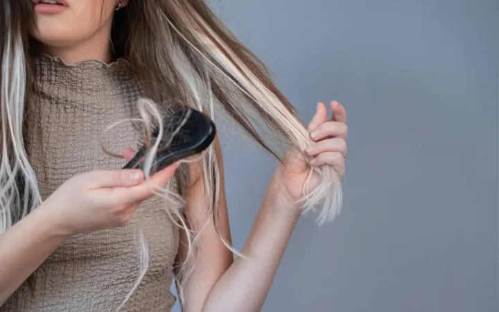 Hormonal Hair Loss Recovery: Step One — Stabilizing the Signals Matters More Than Adding Ingredients