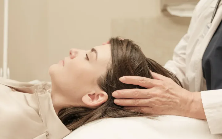 Oily Scalp or Recurrent Inflammation:Why Hormonal Hair Loss Is More Likely to Target You