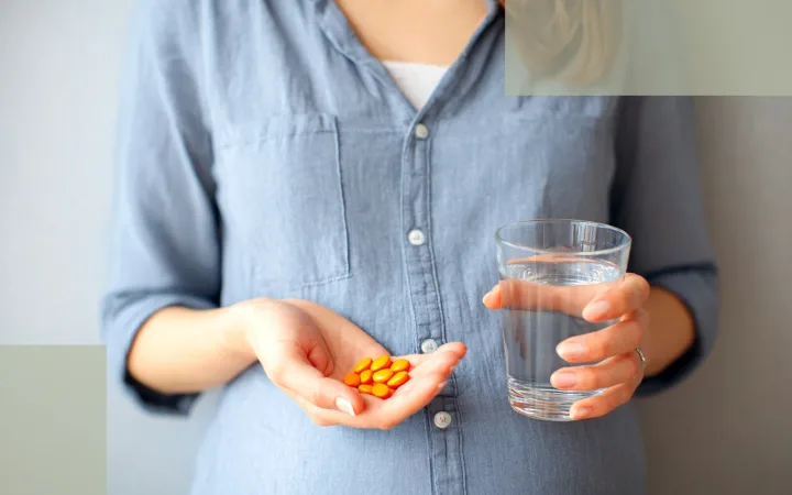 Postpartum Supplement Safety Guide for Breastfeeding MothersWhat You Can Take, What You Should Avoid, and Why It Matters