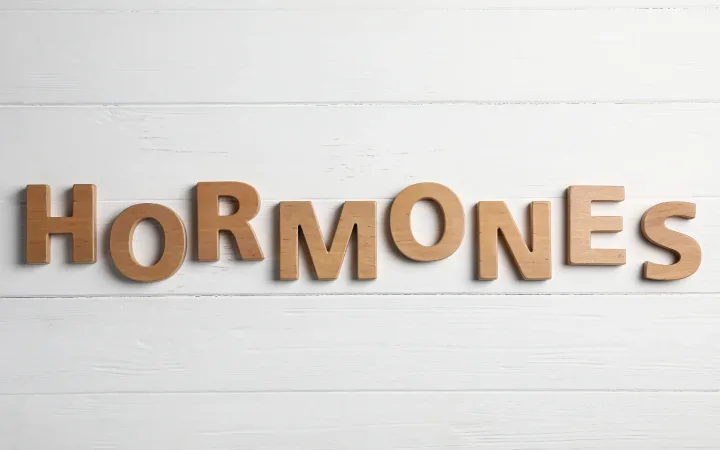 TSH Within the Normal Range ≠ “No Issue” Why Some People Keep Shedding Even When Labs Look Fine (A Cautious, Educational Explanation)