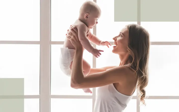 The “Perfect Mom Pressure” How Cultural Expectations Intensify Postpartum Hair Loss Anxiety